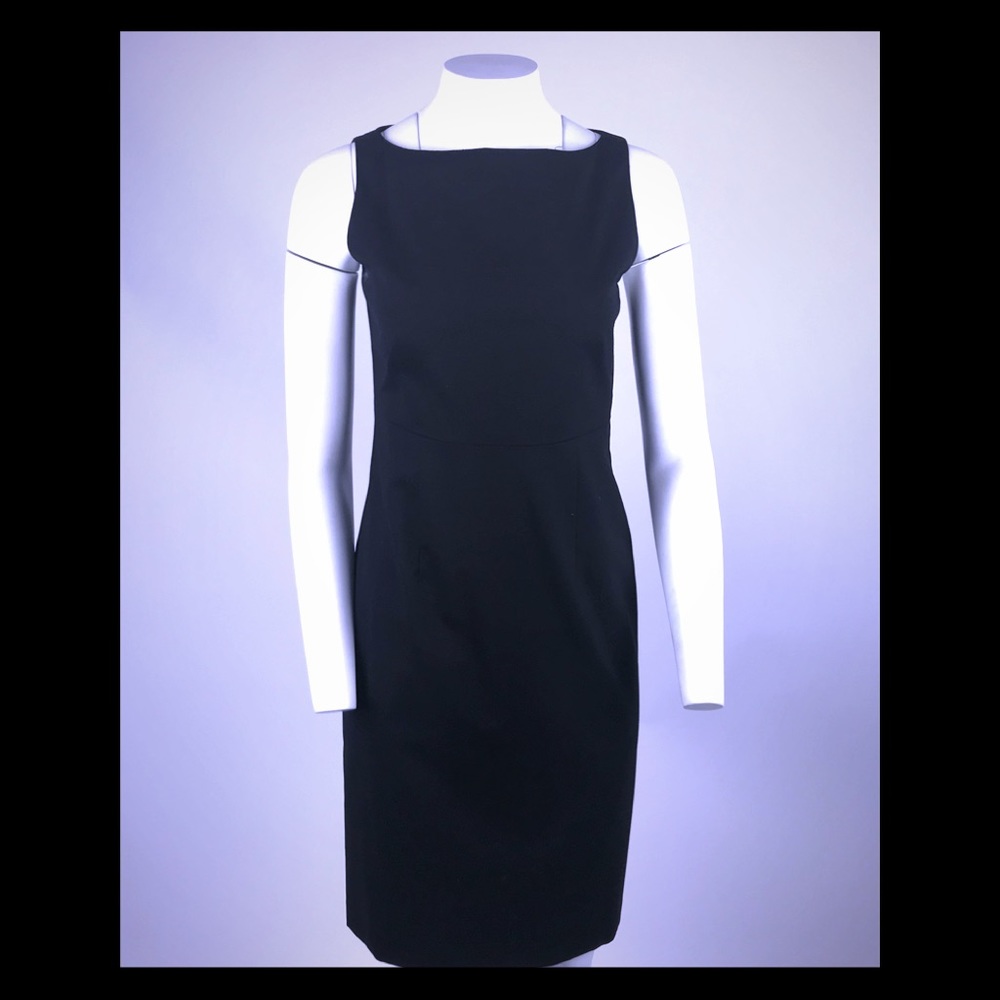 Banana Republic sleeveless navy sheath dress